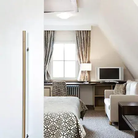 Burghotel Hotel 3*