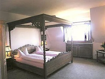 Burghotel Hotel 3*