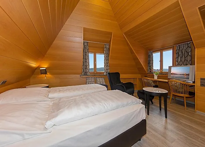 Burghotel Hotel 3*