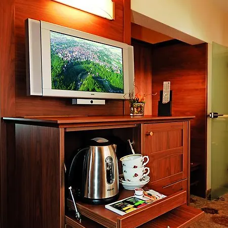 Burghotel מלון 3*