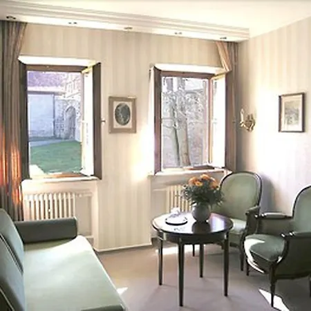 מלון Burghotel רוטנבורג אוב דר טאובר